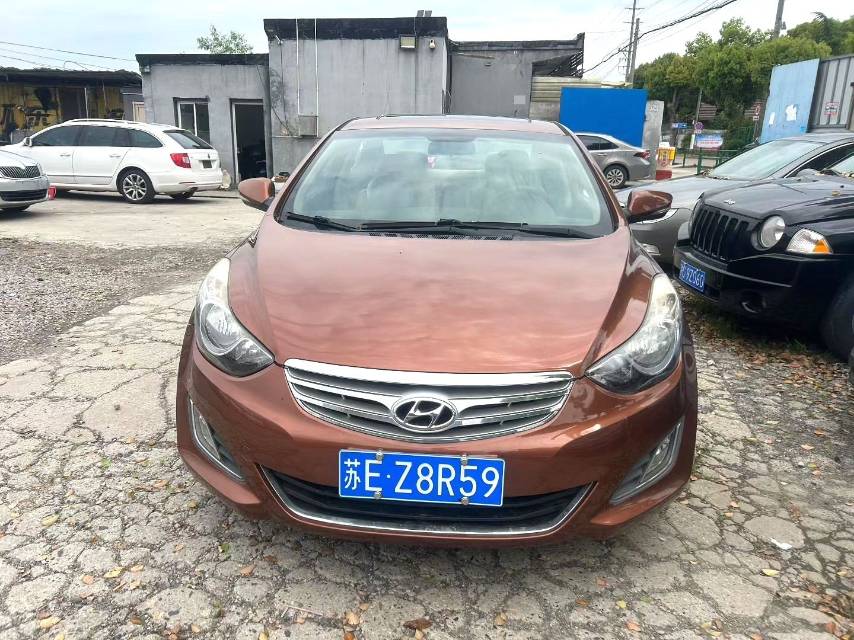 Hyundai 1,6 л, автоматическая коробка передач