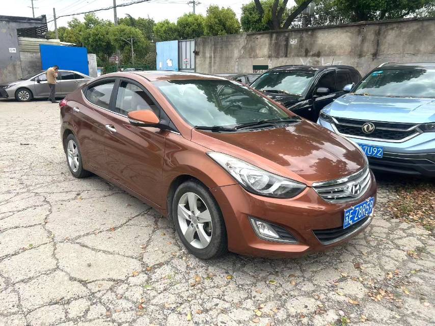 Hyundai 1,6 л, автоматическая коробка передач