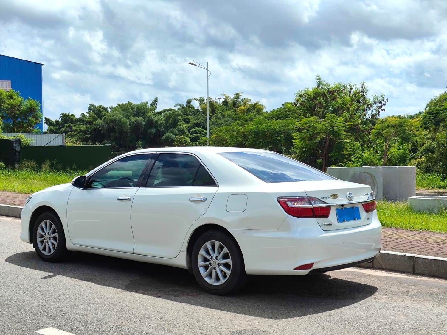 Toyota Camry 2.0G Lead