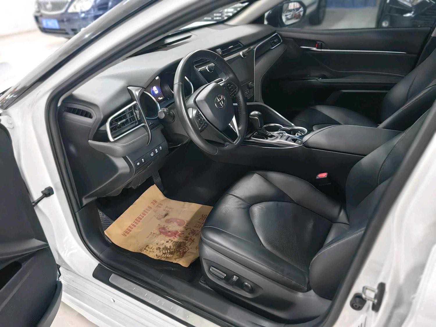 Toyota Camry 2.5S V