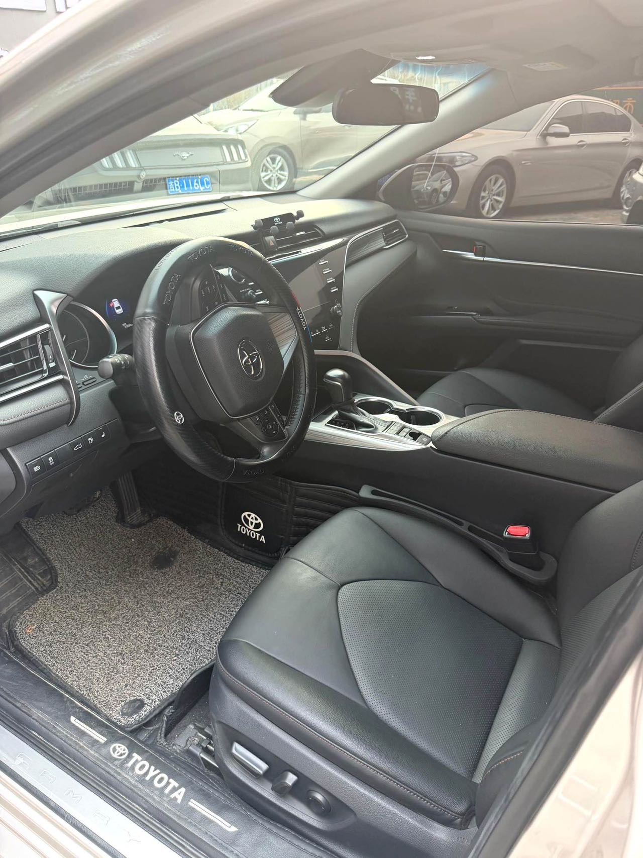 Toyota Camry Hybrid 2.5HG Luxury VI