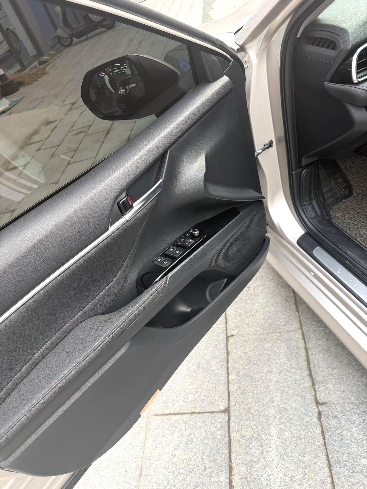 Toyota Camry Hybrid 2.5HG Luxury VI