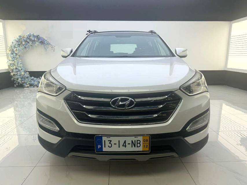Hyundai Santa Fe 2.4L Automatic2WD