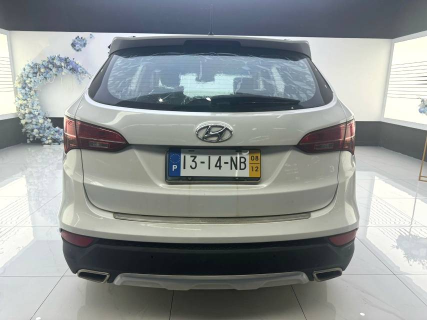 Hyundai Santa Fe 2.4L Automatic2WD