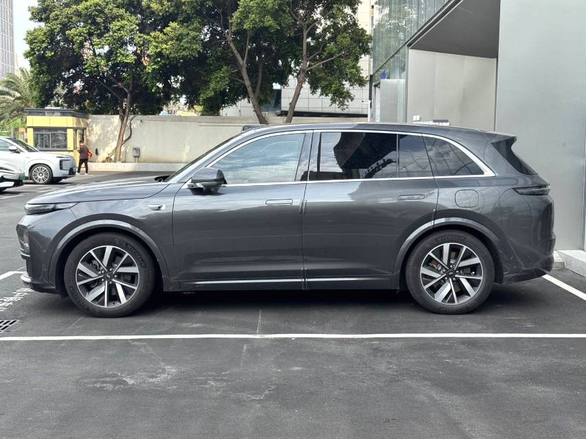 Li Auto L (Liter) 7 Max