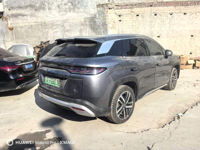 BYD L (Liter) DM i 112km Advanced