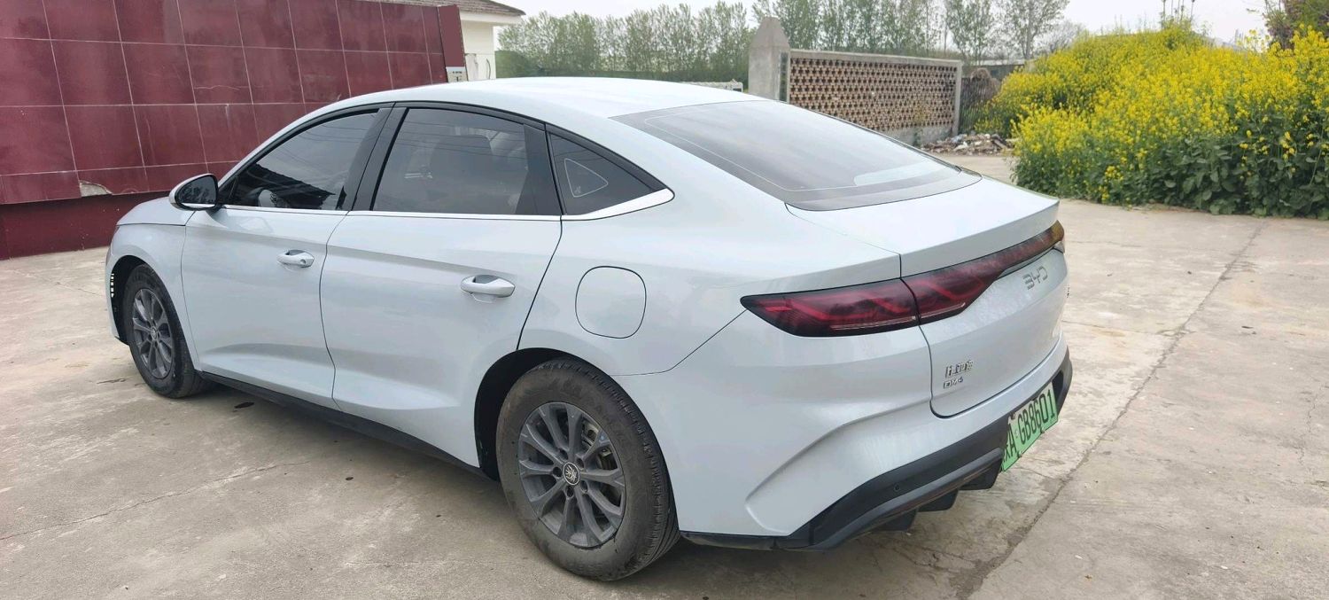 BYD L (литр) DM i 80 км, усовершенствованная версия