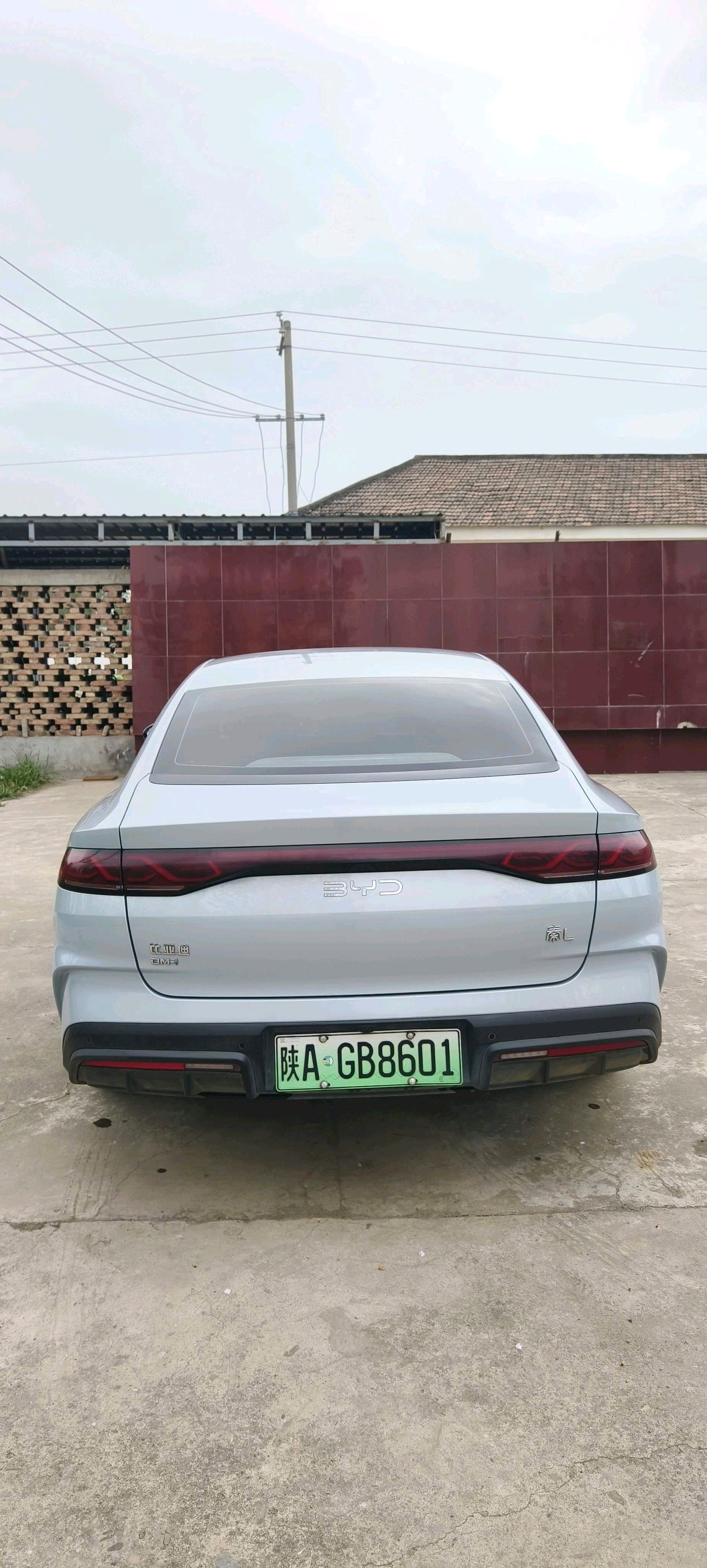 BYD L (литр) DM i 80 км, усовершенствованная версия