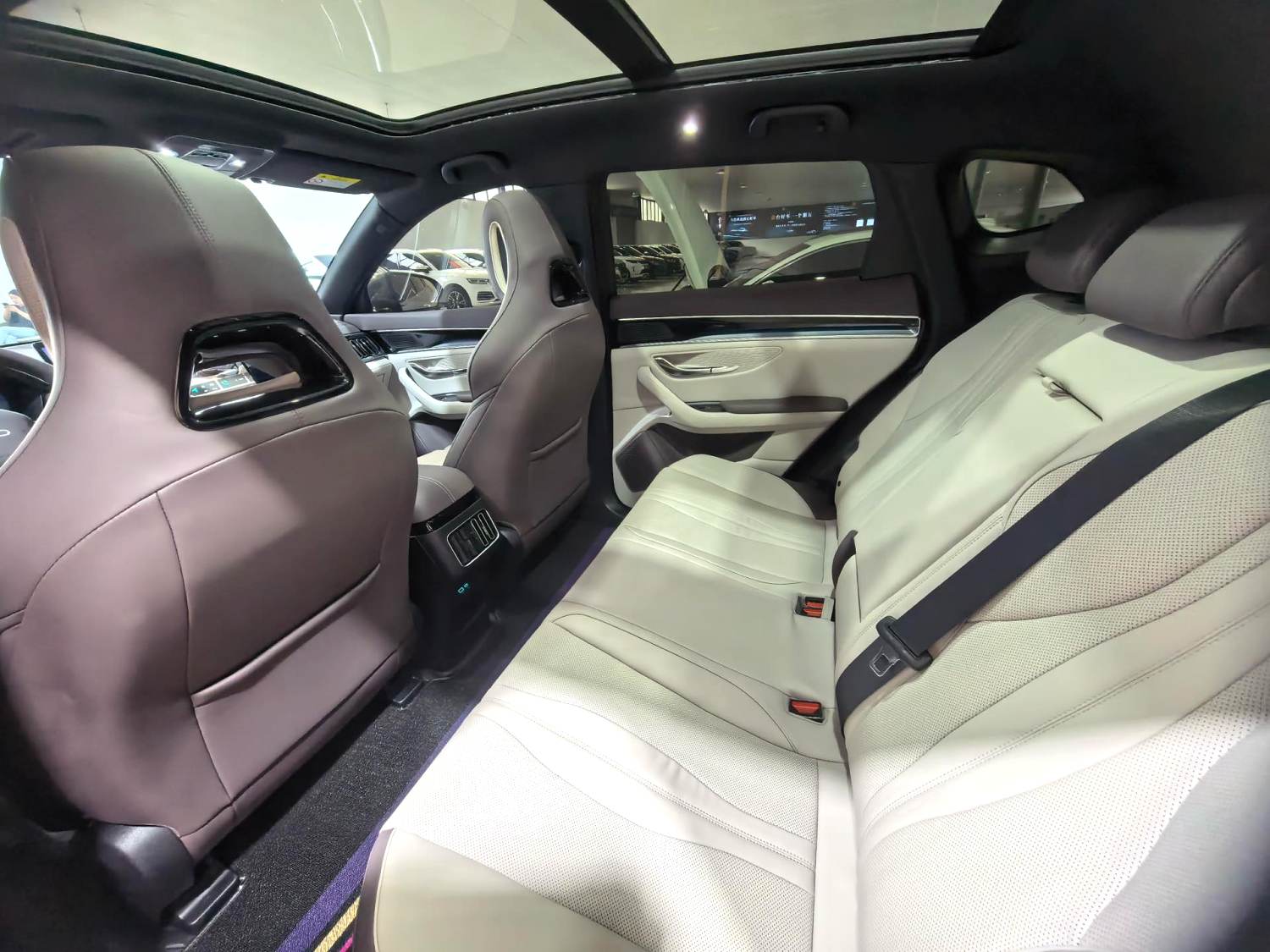 宋 PLUS New Energy Model Year Electric Vehicle 520km Premium