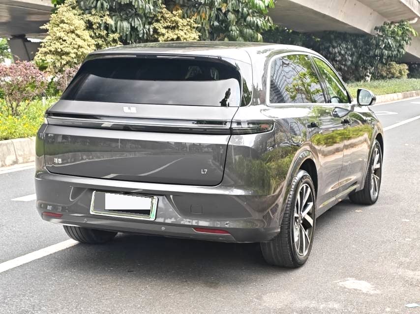 Li Auto L (Liter) 7 Pro
