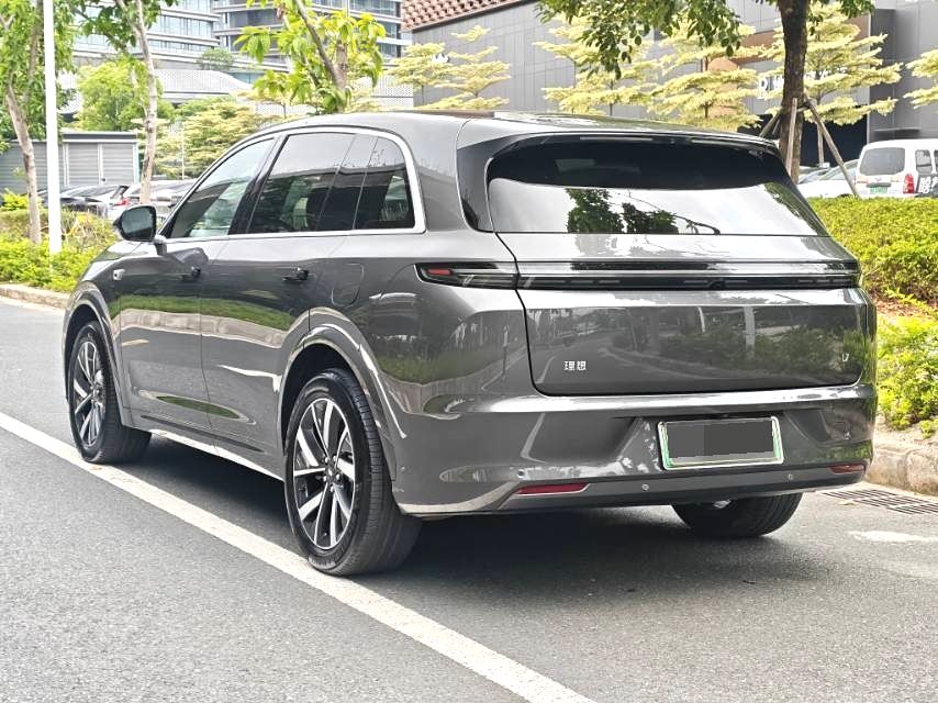 Li Auto L (Liter) 7 Pro
