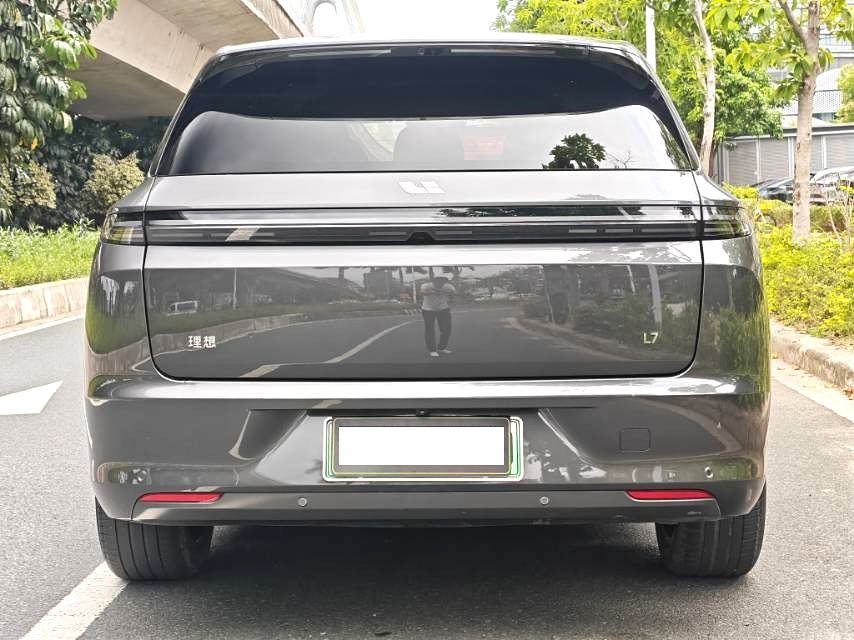 Li Auto L (Liter) 7 Pro