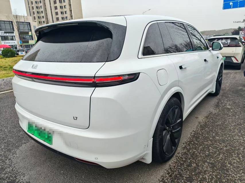 Li Auto L (Liter) 7 Pro