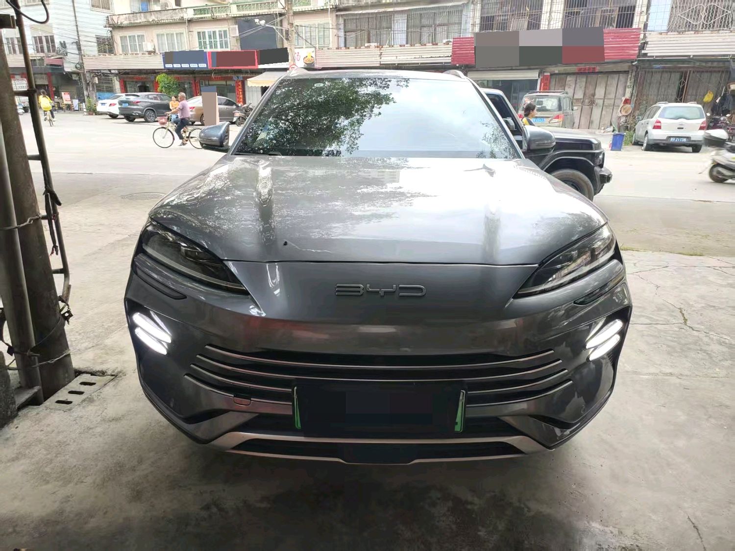 宋 PLUS New Energy Model Year 荣耀版 DM i 110km Flagship