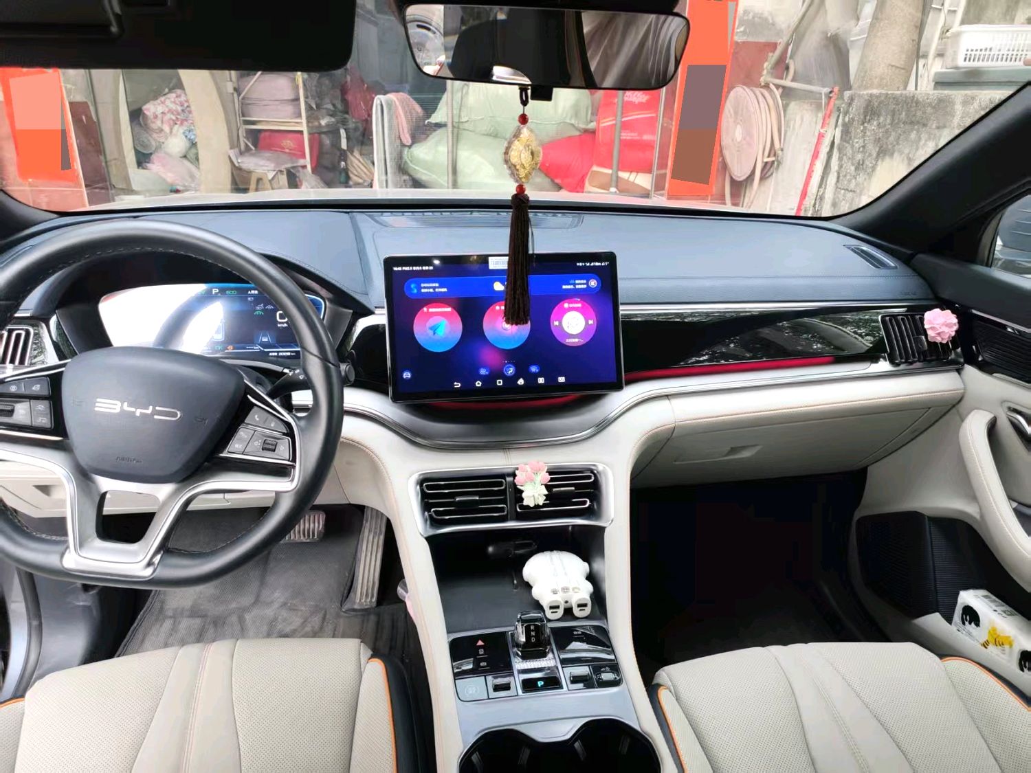 宋 PLUS New Energy Model Year 荣耀版 DM i 110km Flagship