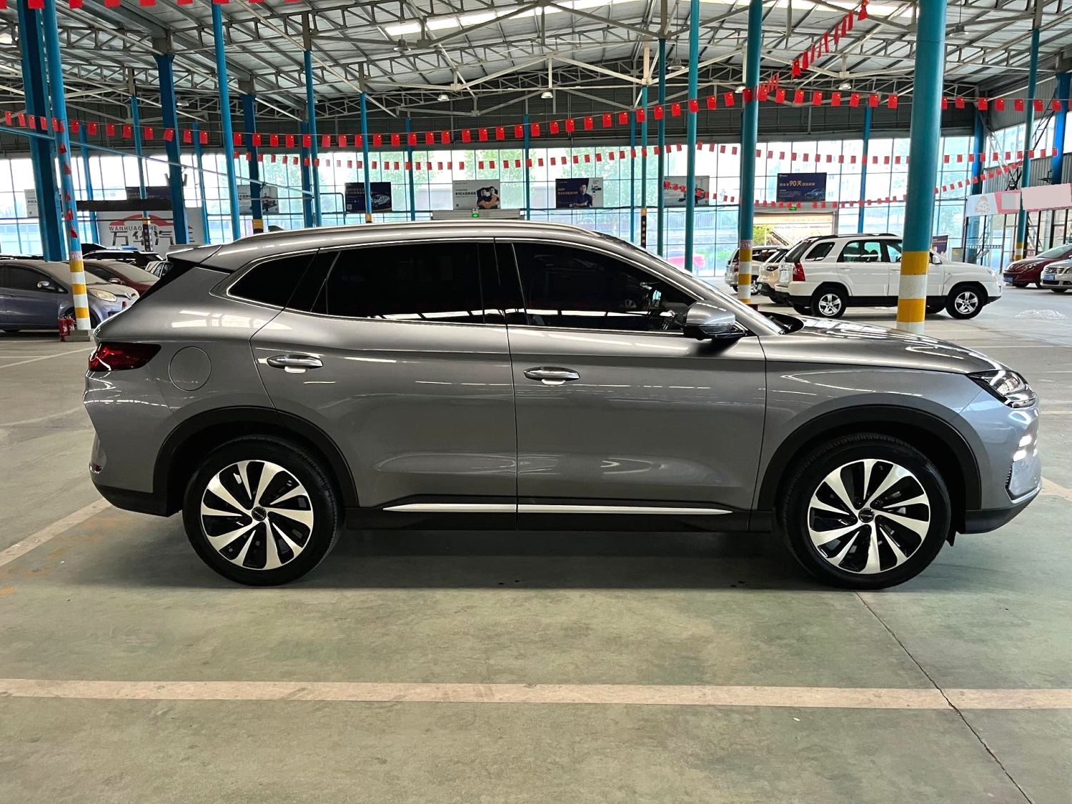 BYD PLUS New Energy DM i 150 км PLUS