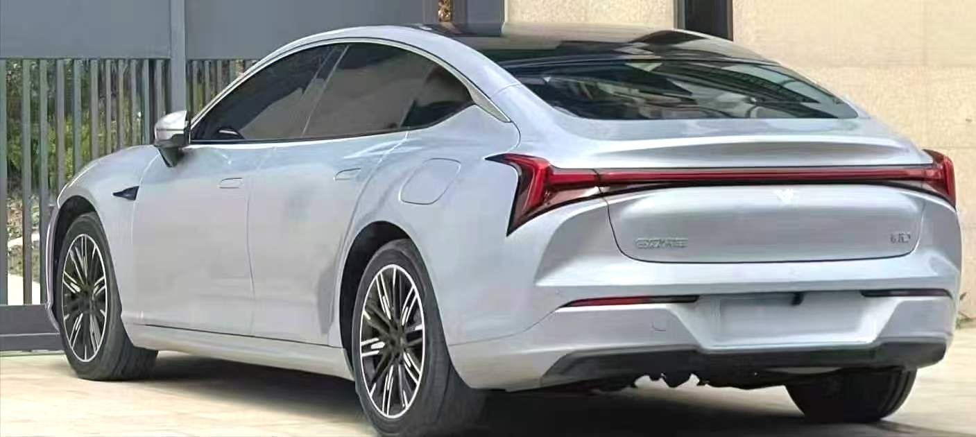 哪吒 S Model Year Electric 520km RWD Lite Version