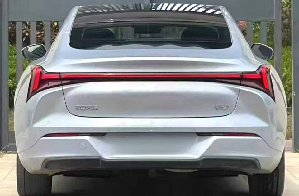 哪吒 S Model Year Electric 520km RWD Lite Version