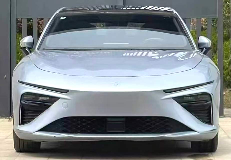 哪吒 S Model Year Electric 520km RWD Lite Version