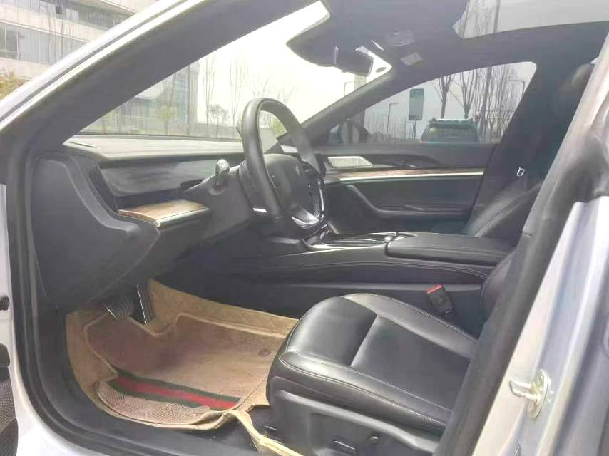 哪吒 S Model Year Electric 520km RWD Lite Version