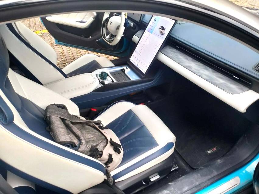 哪吒 GT Model Year 580 AWD 运动版