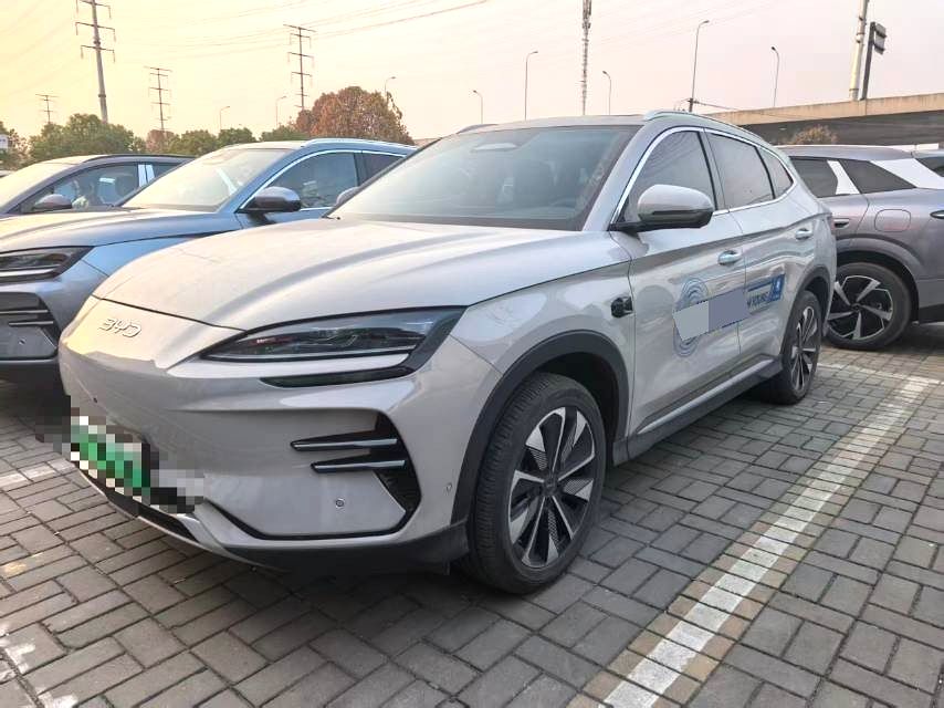 BYD PLUS — электромобиль на альтернативном топливе с запасом хода 520 км, версия Premium