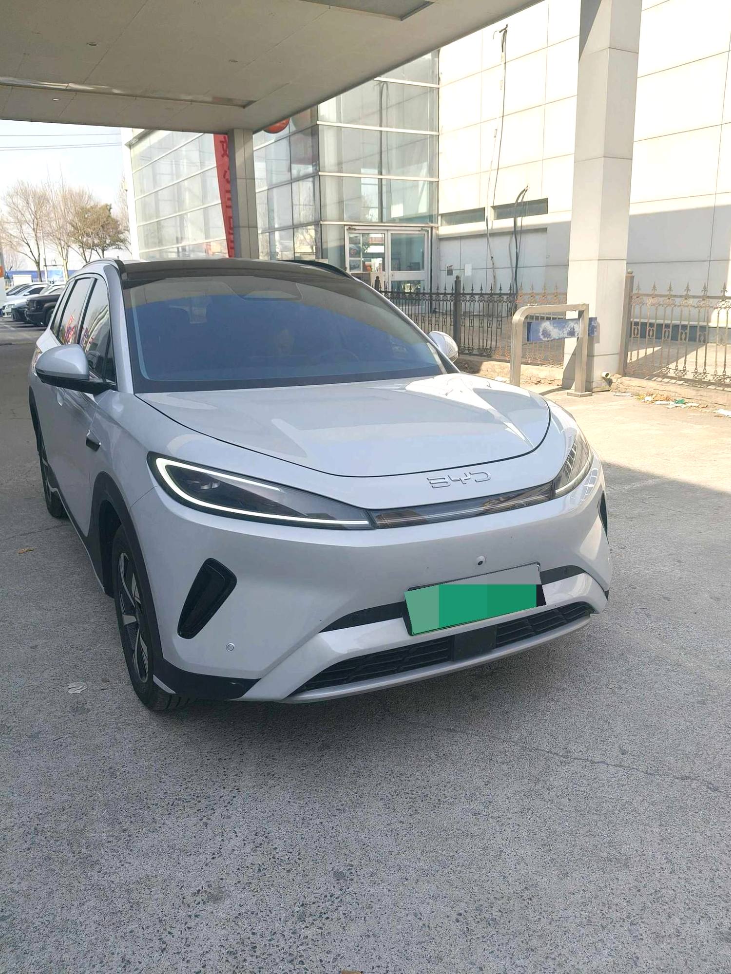 Электромобиль BYD 05 с запасом хода 520 км