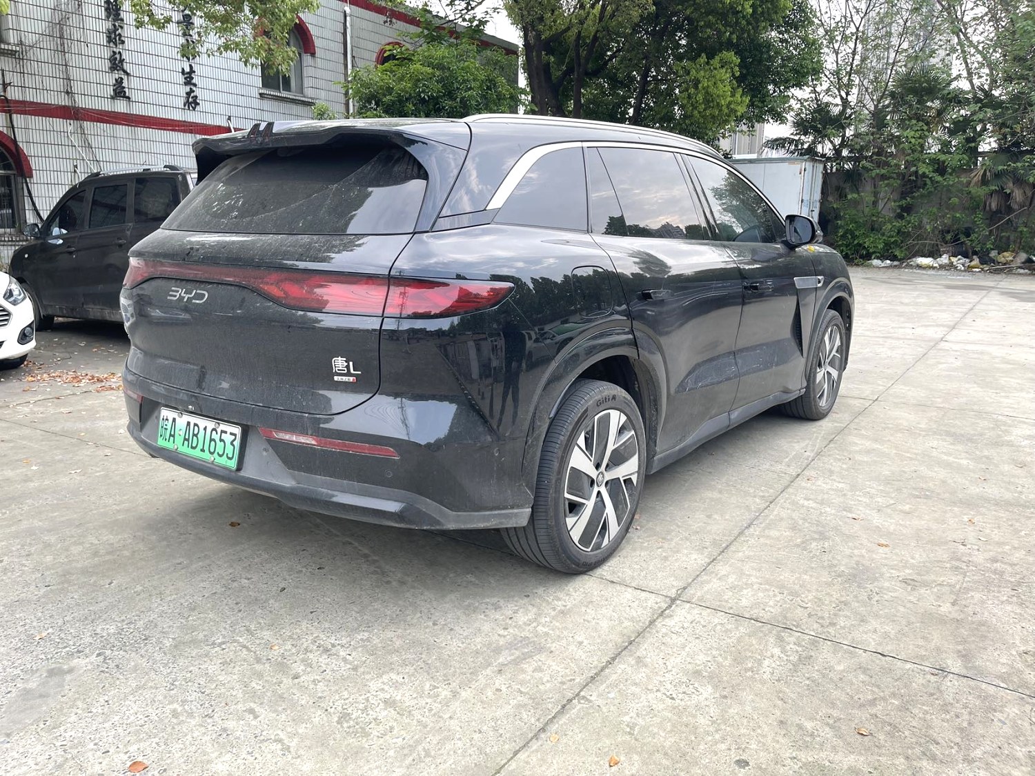 唐 L (Liter) Model Year Electric Vehicle 670KM 激光雷达尊享型