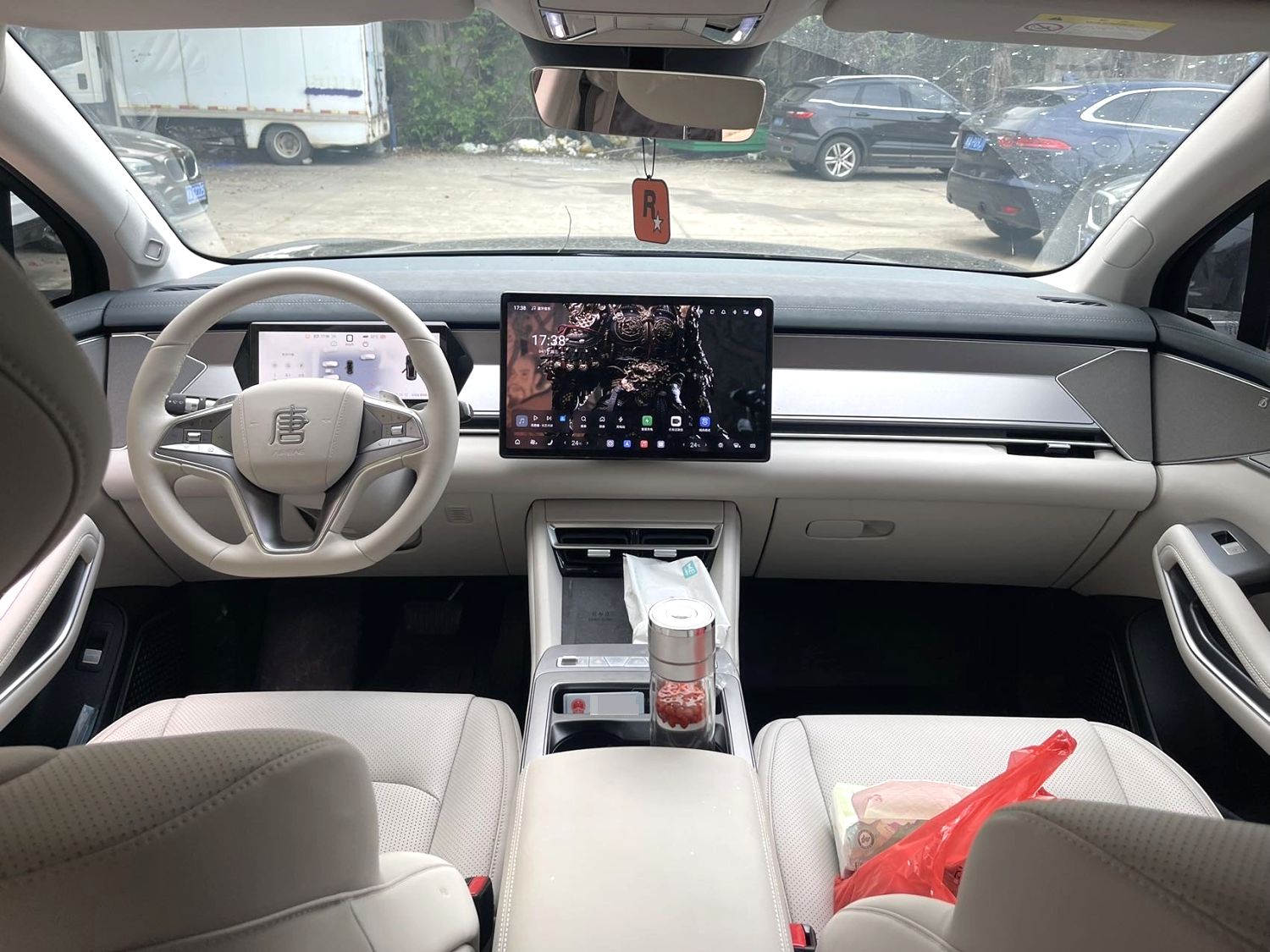唐 L (Liter) Model Year Electric Vehicle 670KM 激光雷达尊享型