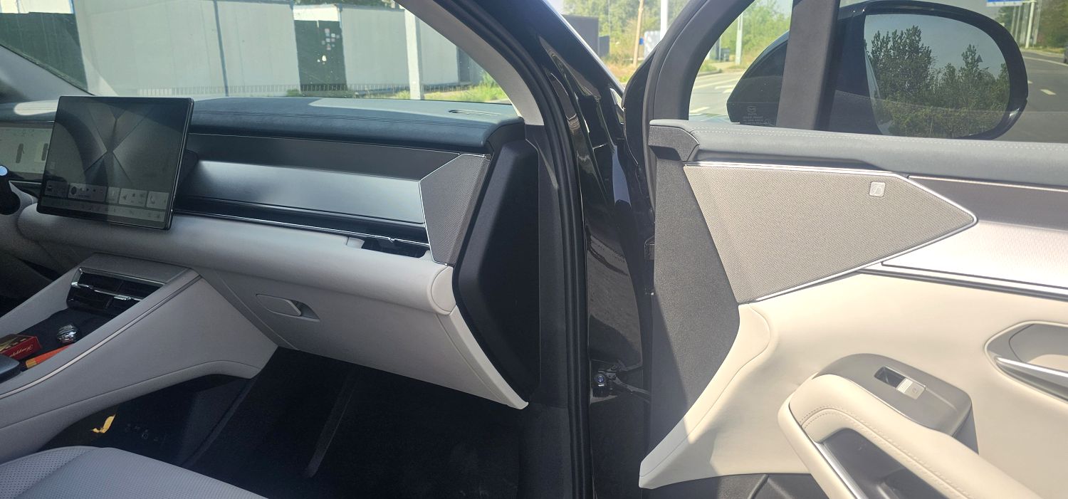 唐 L (Liter) Model Year Electric Vehicle 670KM 激光雷达旗舰型