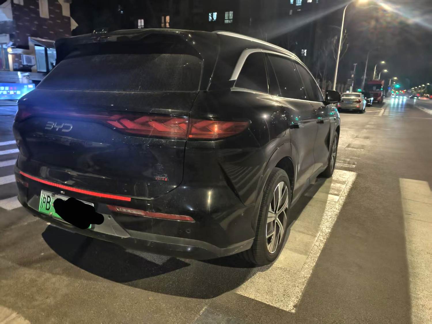 唐 L (Liter) Model Year Electric Vehicle 670KM 激光雷达尊享型