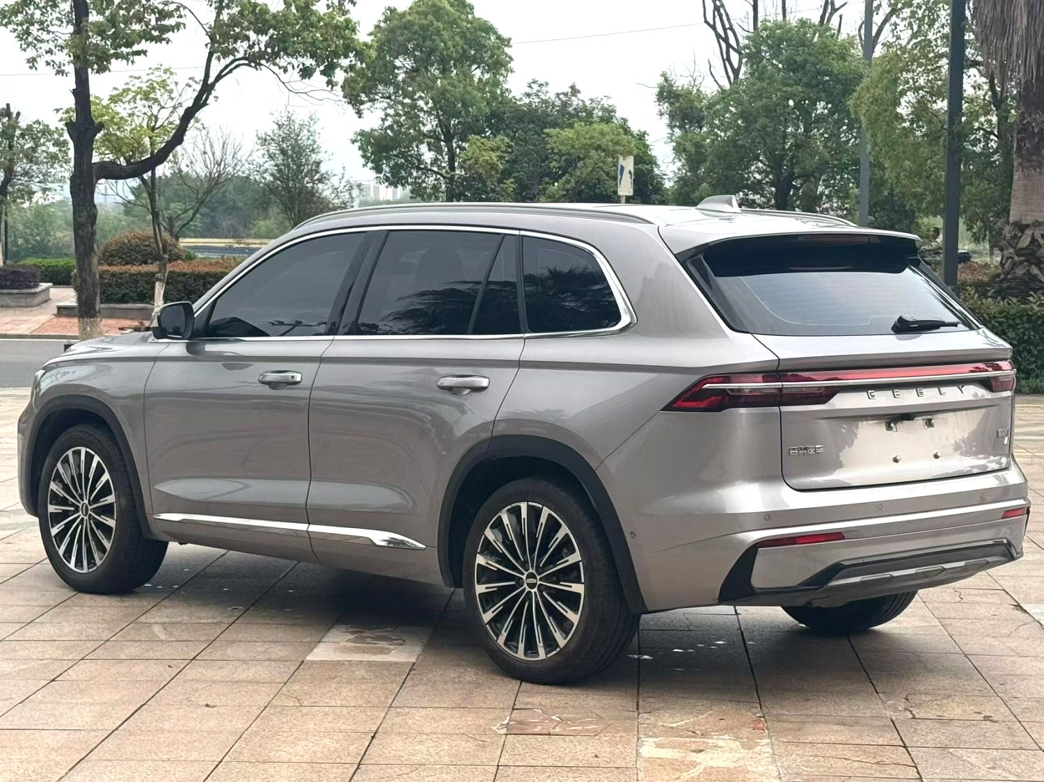 星越 L (Liter) 智擎 Model Year 油混 1.5T 星河版