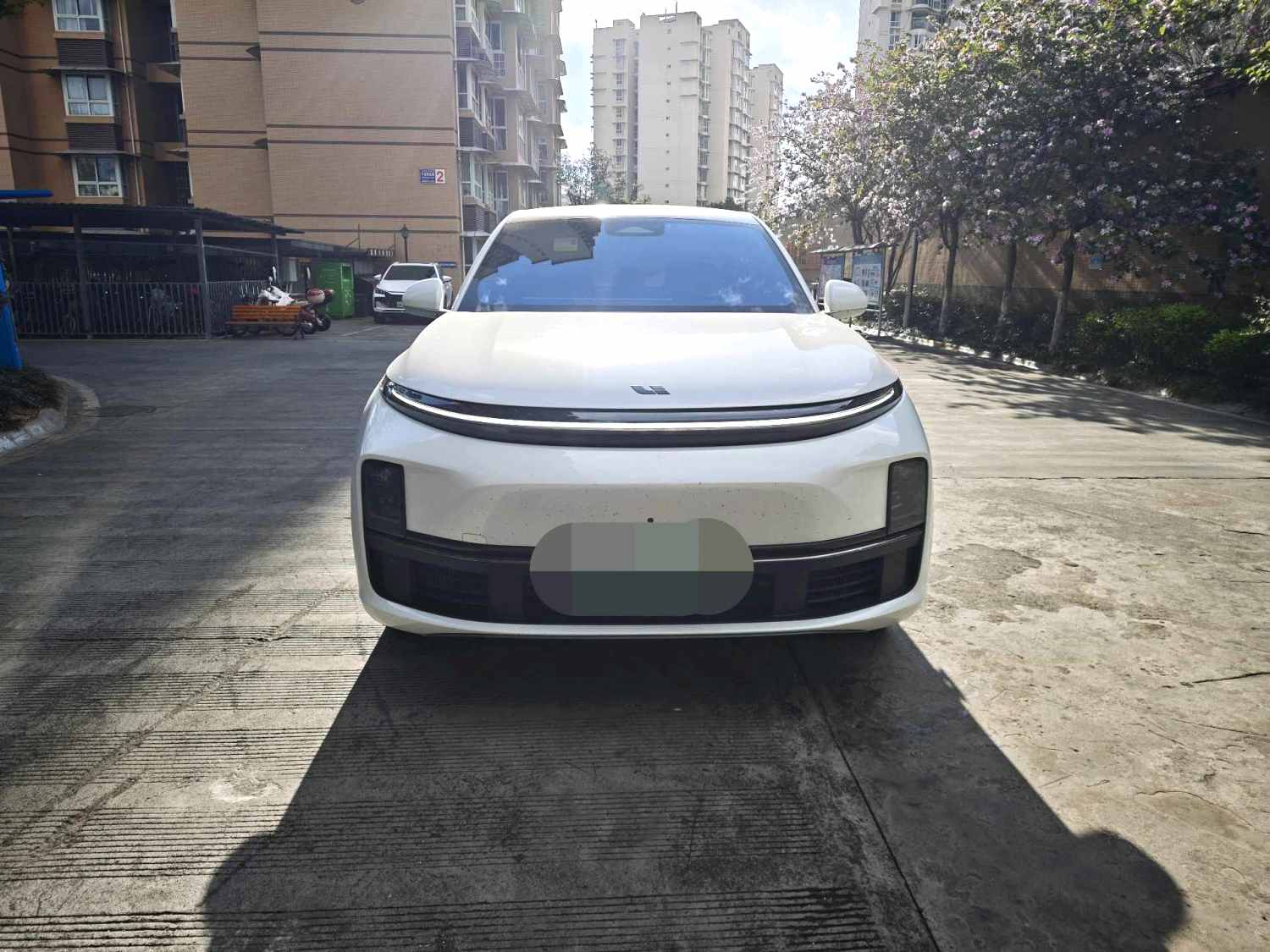 Li Auto L (Liter) 7 Pro