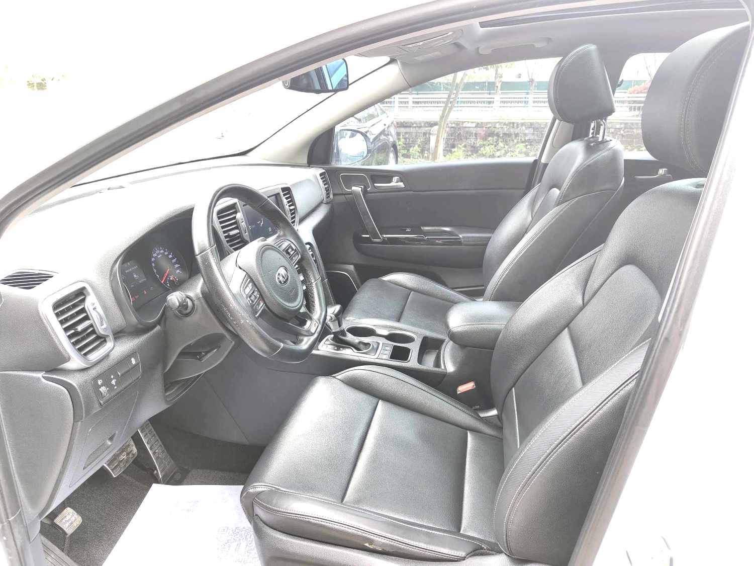 Kia KX 5 Model Year 1.6T 自动两驱 DLX