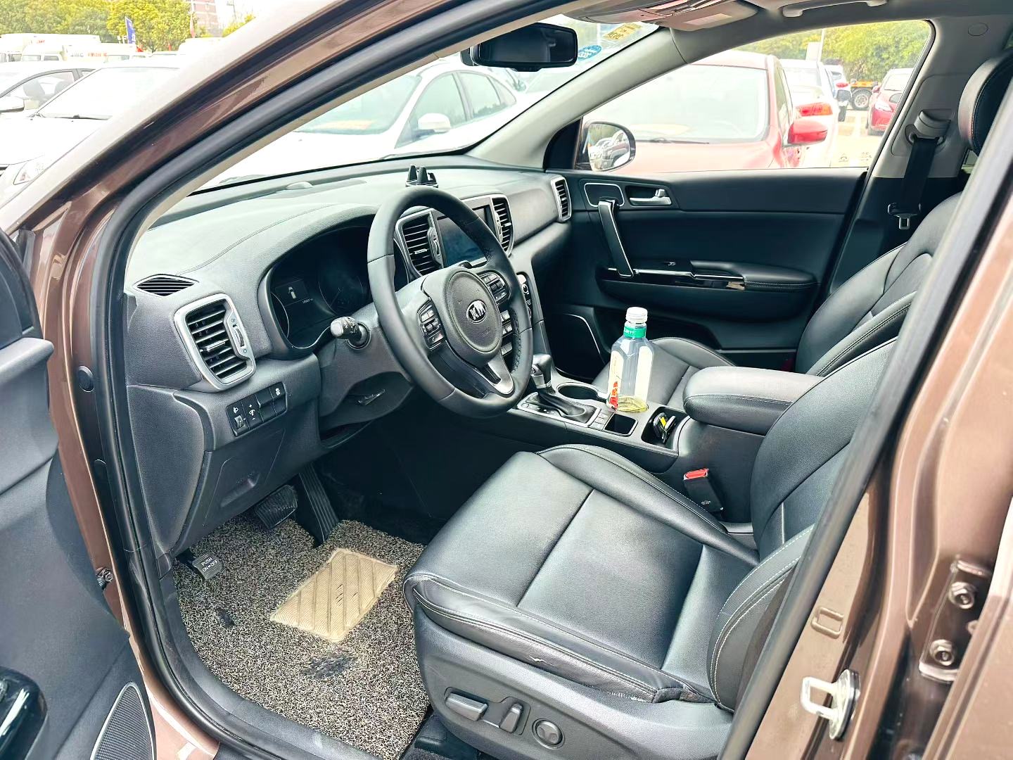 Kia KX-5 2,0 л, АКПП, 2WD, комплектация «Премиум»