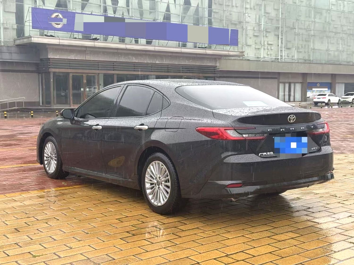 Toyota Camry Hybrid 2.0HGVP Luxury