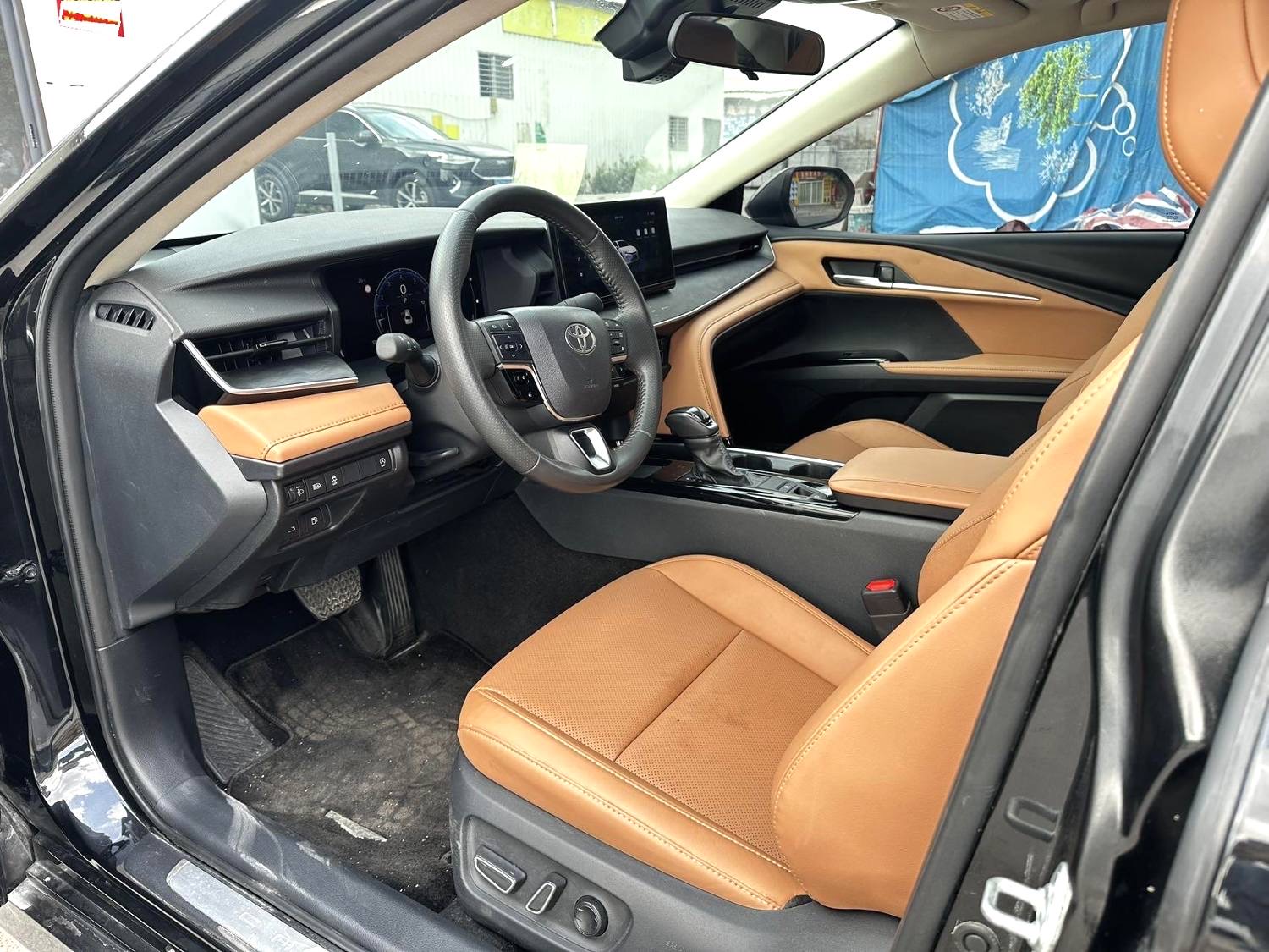 Toyota Camry Hybrid 2.0HGVP Luxury