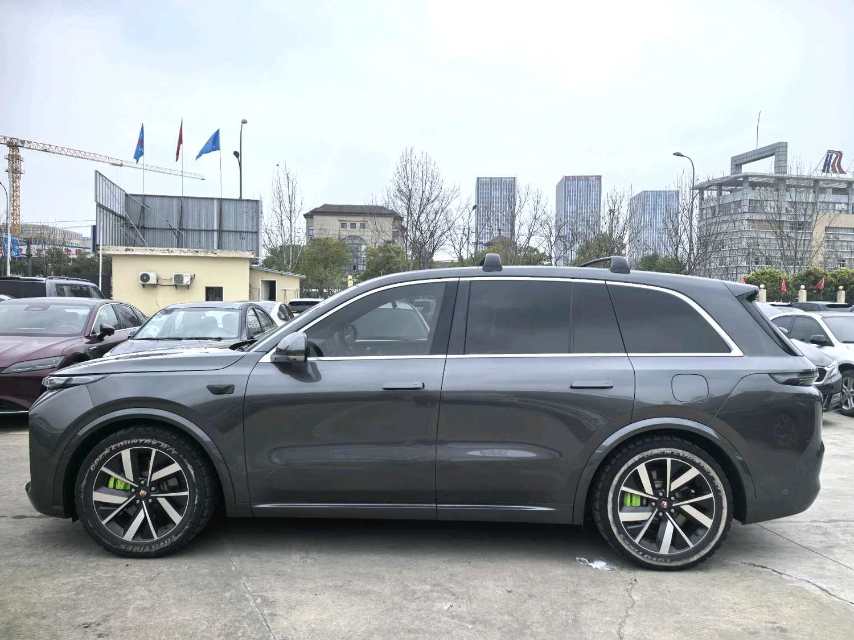 Li Auto L (Liter) 8 Pro