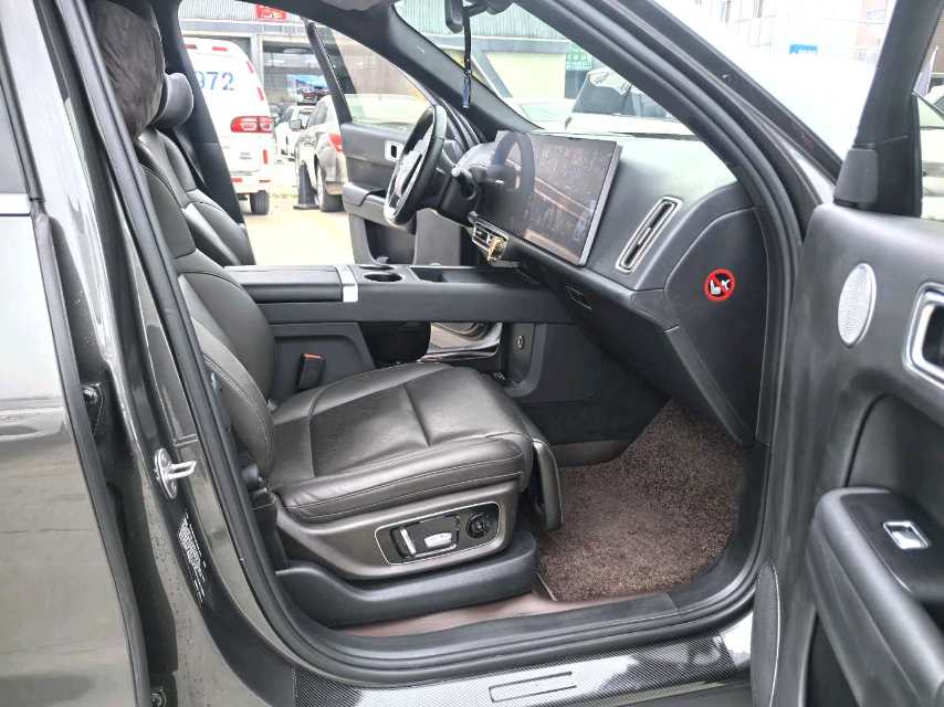 Li Auto L (Liter) 8 Pro