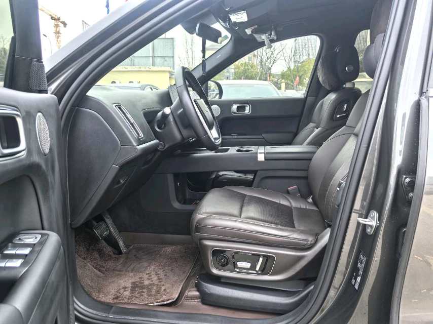 Li Auto L (Liter) 8 Pro