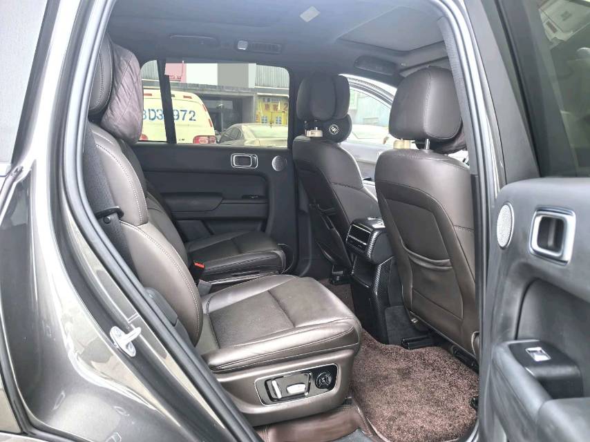 Li Auto L (Liter) 8 Pro