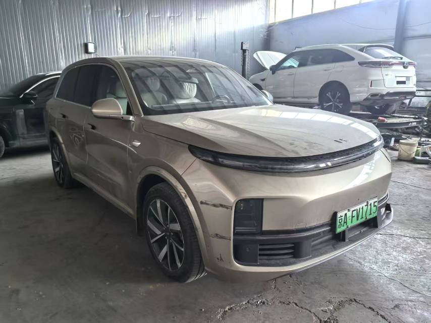 Li Auto L (Liter) 8 Pro