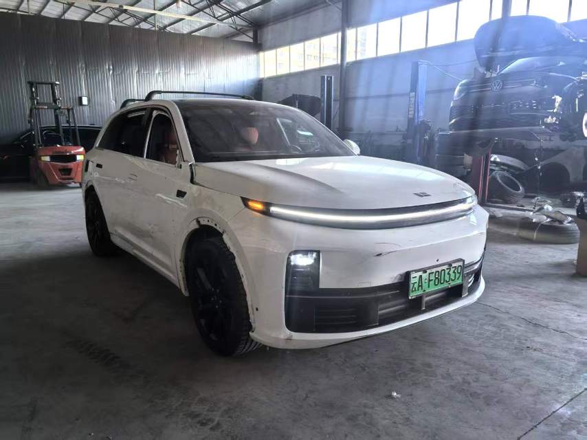 Li Auto L (Liter) 7 Pro