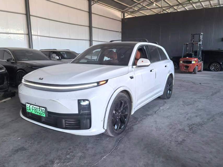 Li Auto L (Liter) 7 Pro