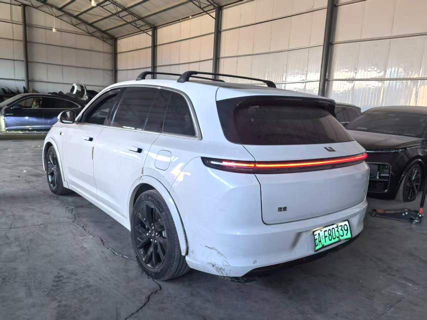Li Auto L (Liter) 7 Pro