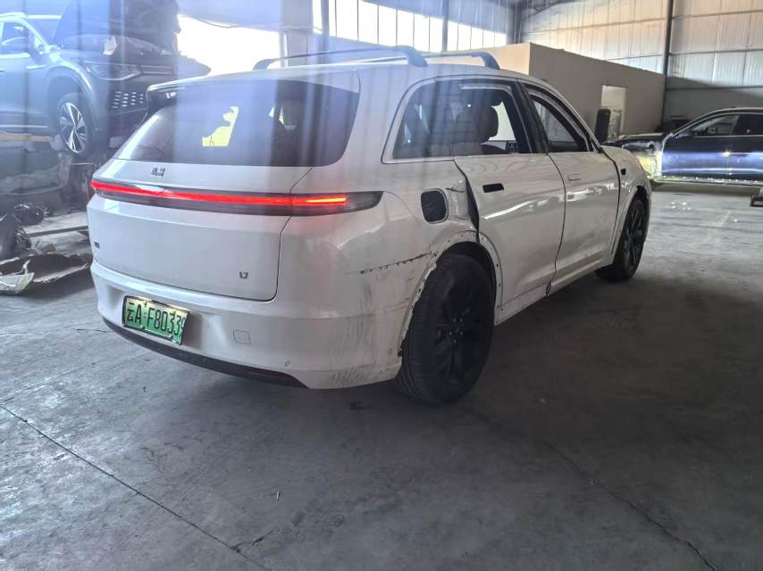 Li Auto L (Liter) 7 Pro