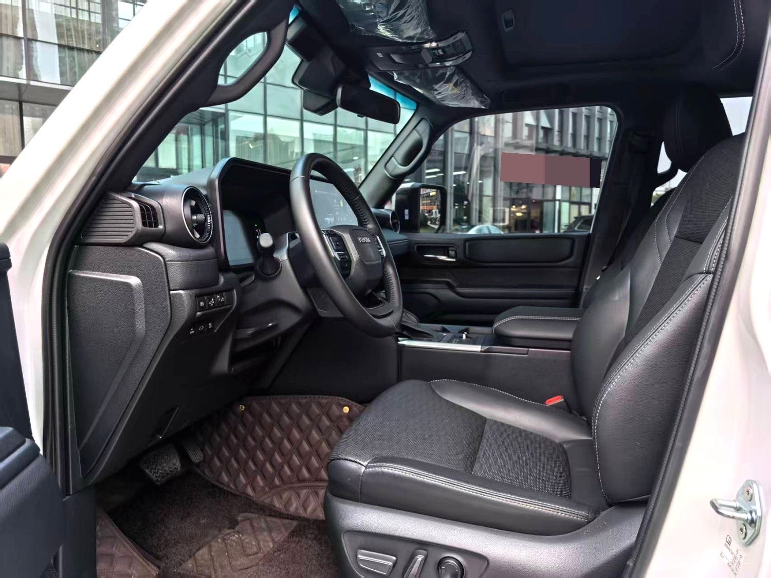 Toyota Prado 2.4T TX Version 6 Seats