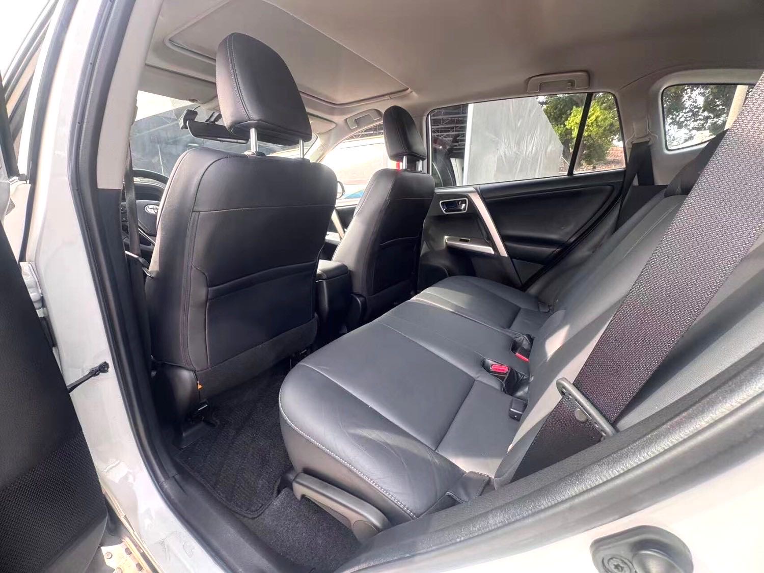 Toyota RAV 4 2.0L CVT 4WD