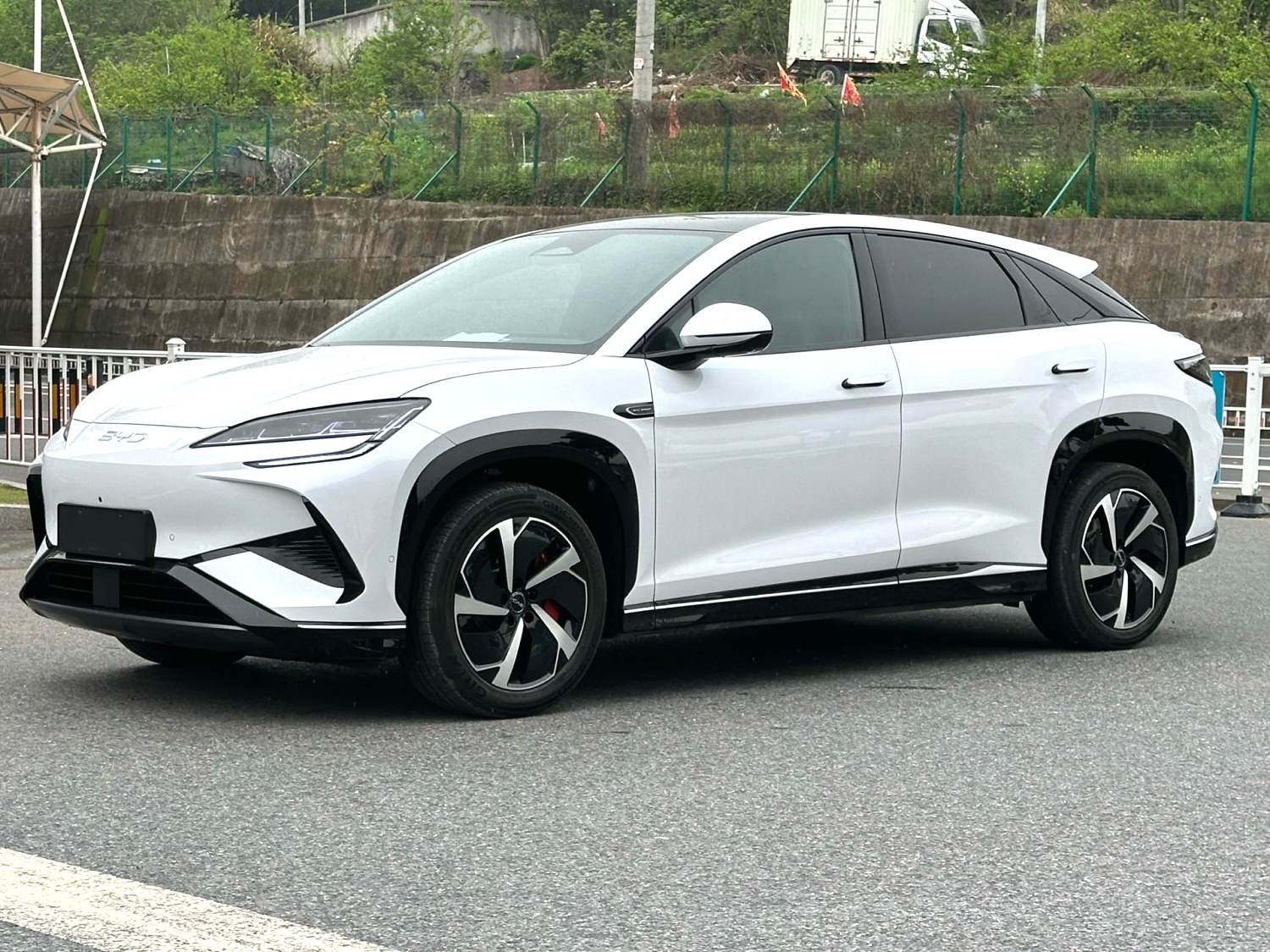 BYD 07 Electric Vehicle 610