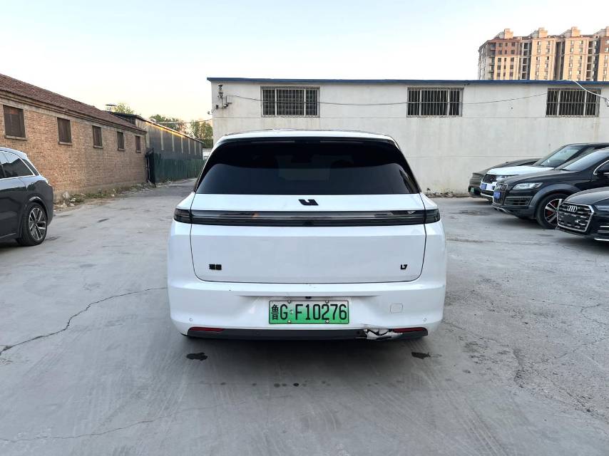 Li Auto L (Liter) 7 Pro